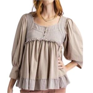 Easel smocked tiered ruffle puff sleeve babydoll top, size small. Gray.